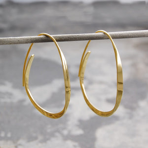 Curl Gold Hoop Earrings